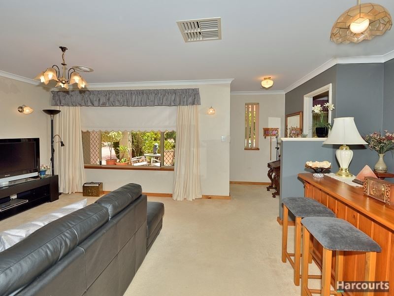 4 Carnegie Place, Greenfields WA 6210