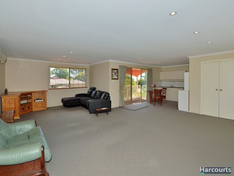 4 Carnegie Place, Greenfields WA 6210