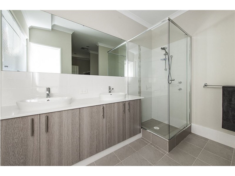 14 Breynia Link, Halls Head WA 6210