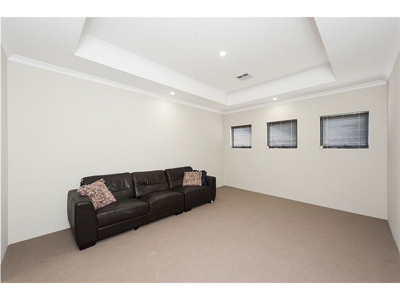 14 Breynia Link, Halls Head WA 6210