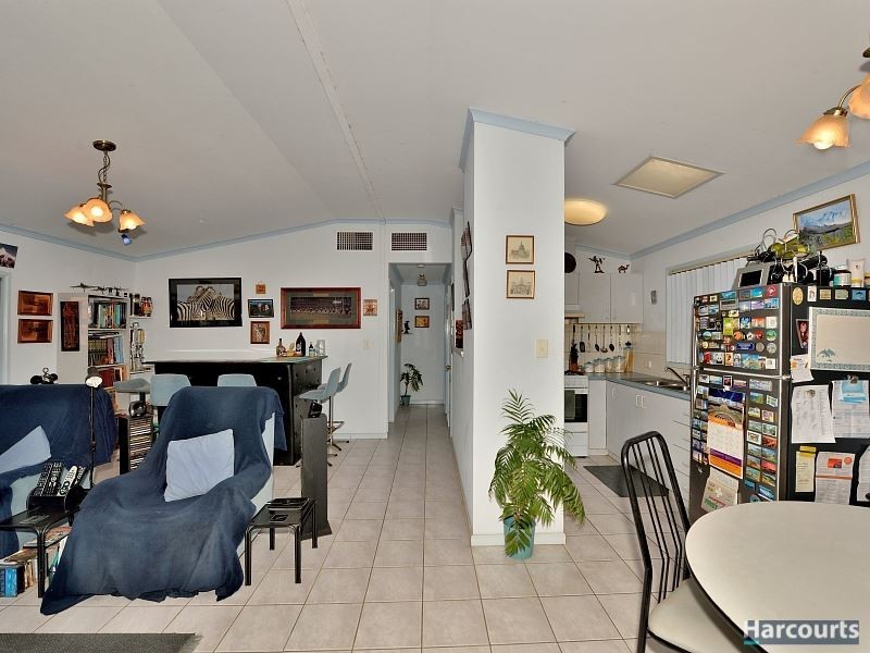 70 Hibiscus Drive, Mandurah WA 6210