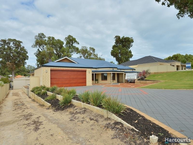 4 Gillen Chase, Lakelands WA 6180