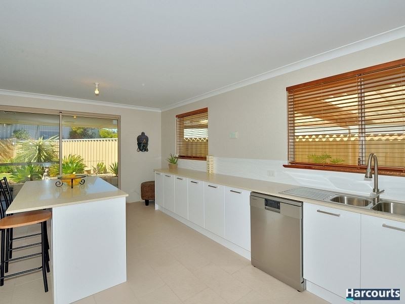 5 Fremont Crescent, Secret Harbour WA 6173