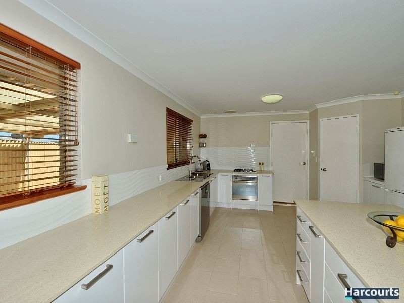 5 Fremont Crescent, Secret Harbour WA 6173