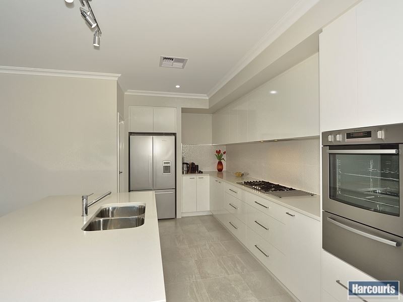 109 Avocet Island Retreat, Wannanup WA 6210