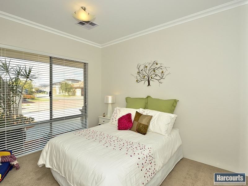 109 Avocet Island Retreat, Wannanup WA 6210