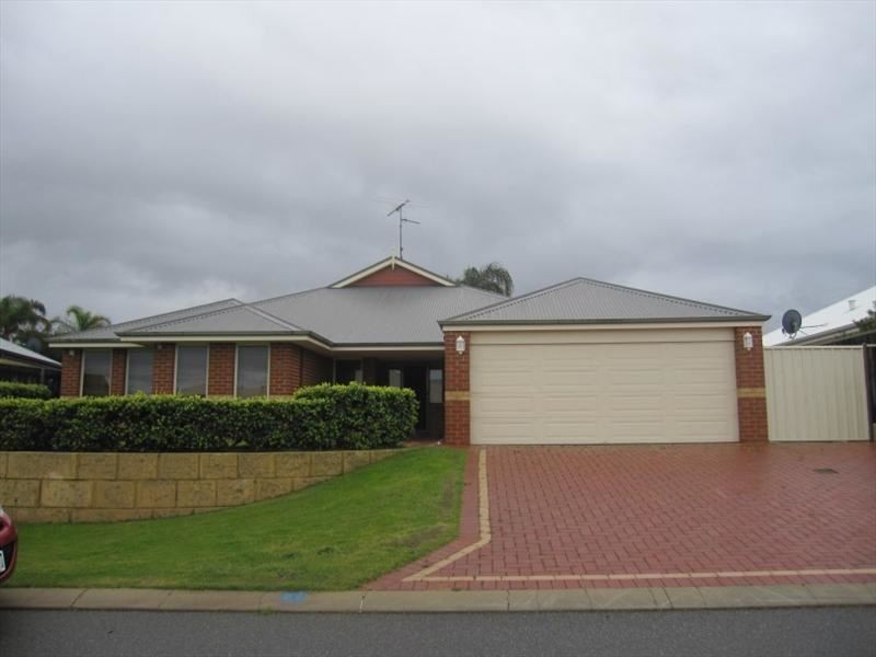 21 Bookleaf Loop, Halls Head WA 6210