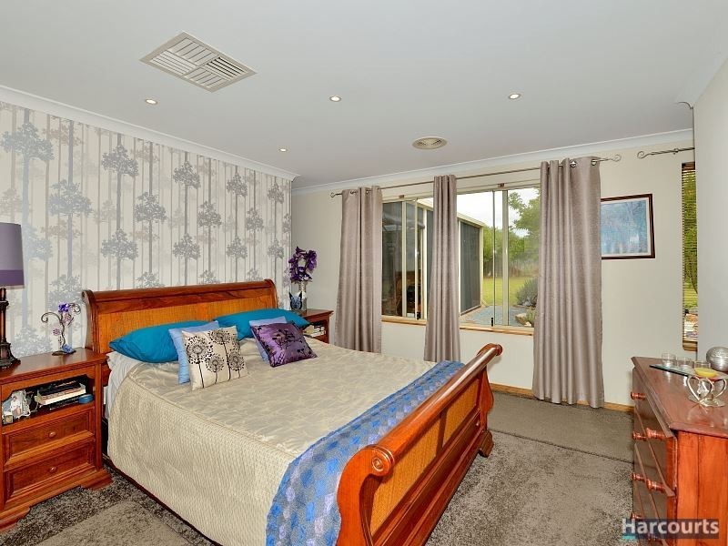 3 Country Road, Pinjarra WA 6208