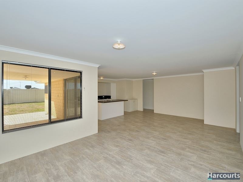 43 Highcliffe Circle, Lakelands WA 6180