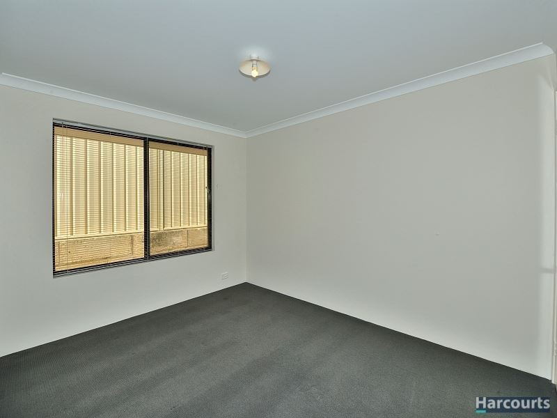 43 Highcliffe Circle, Lakelands WA 6180