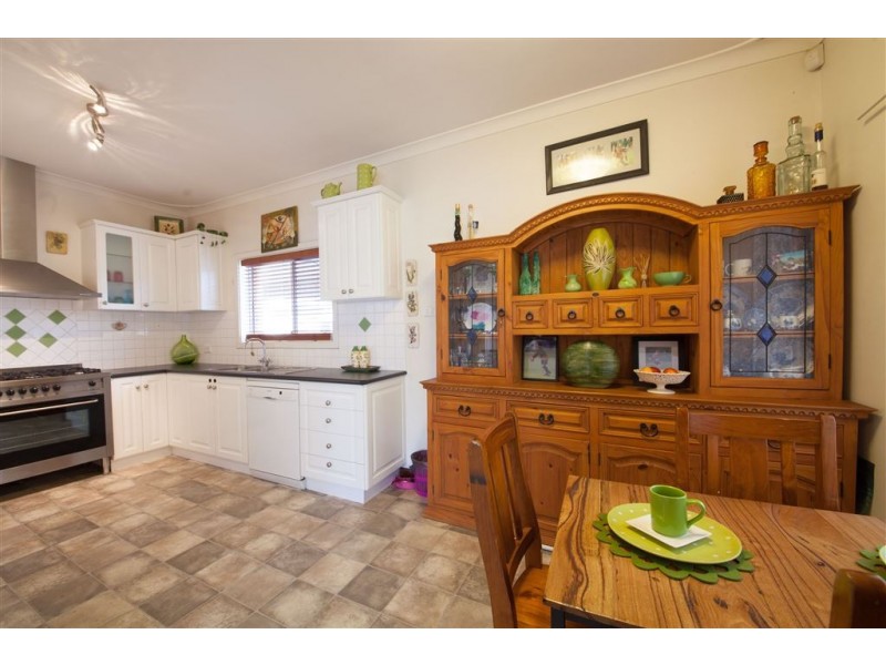 2 Eastcott Street, Waroona WA 6215