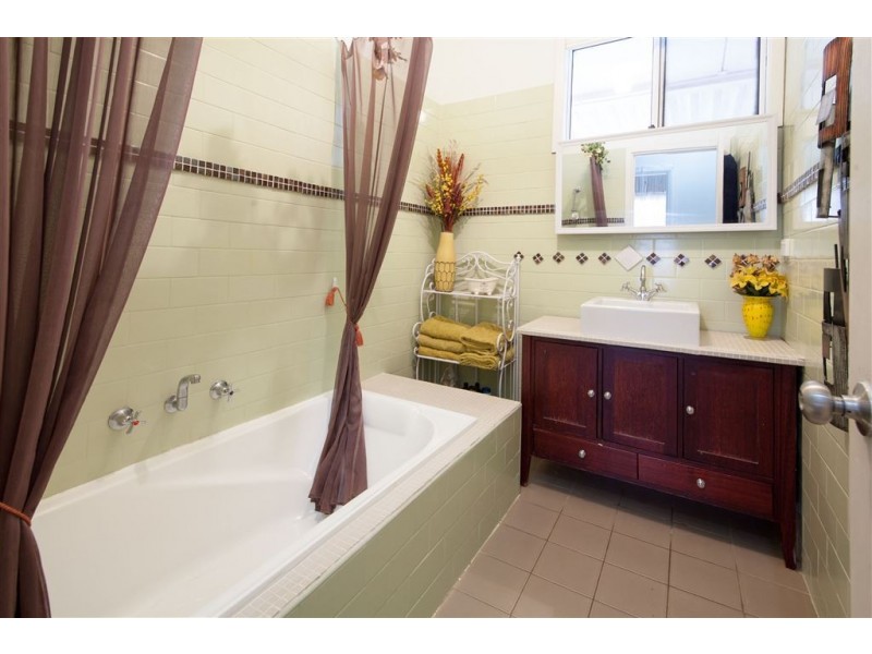 2 Eastcott Street, Waroona WA 6215