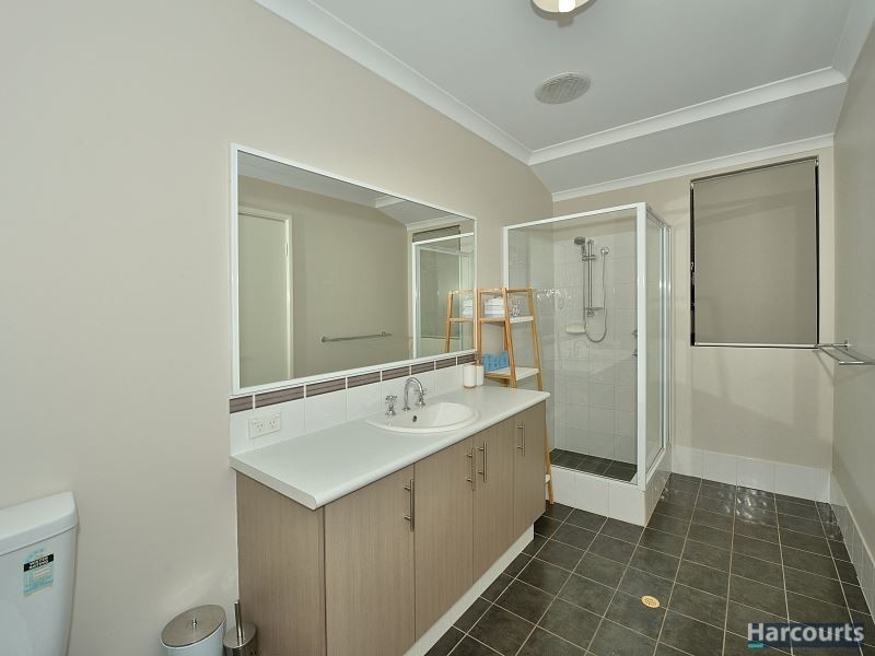 10 Badgerup Avenue, Lakelands WA 6180