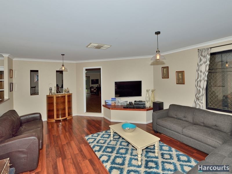 4 Keppel Mews, Halls Head WA 6210