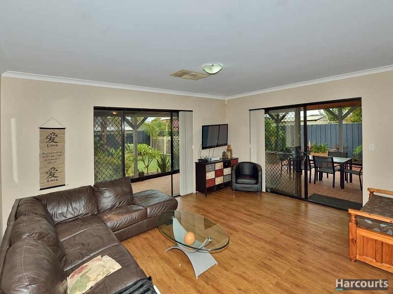 4 Keppel Mews, Halls Head WA 6210