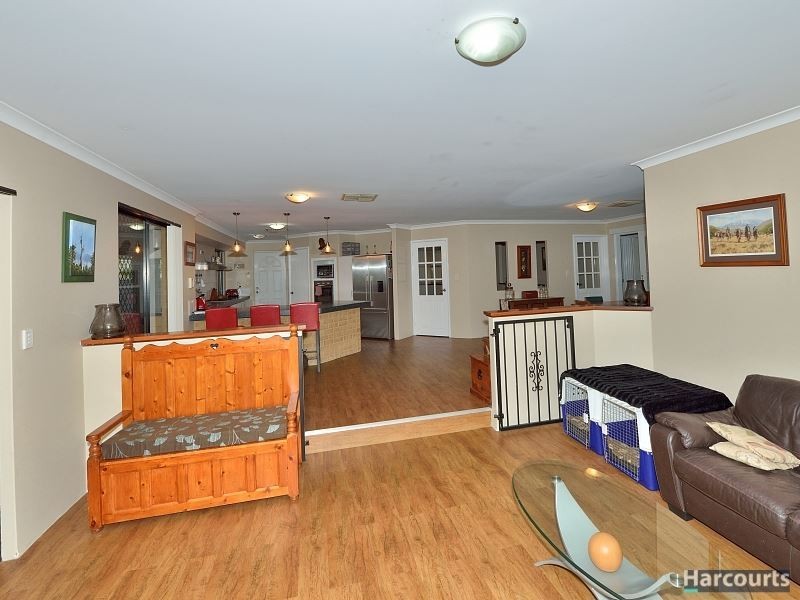 4 Keppel Mews, Halls Head WA 6210