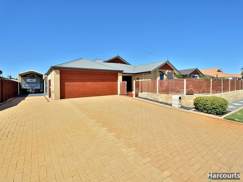 131 Peelwood Parade, Halls Head WA 6210