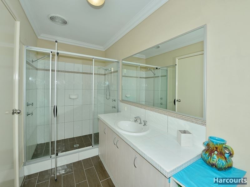 131 Peelwood Parade, Halls Head WA 6210