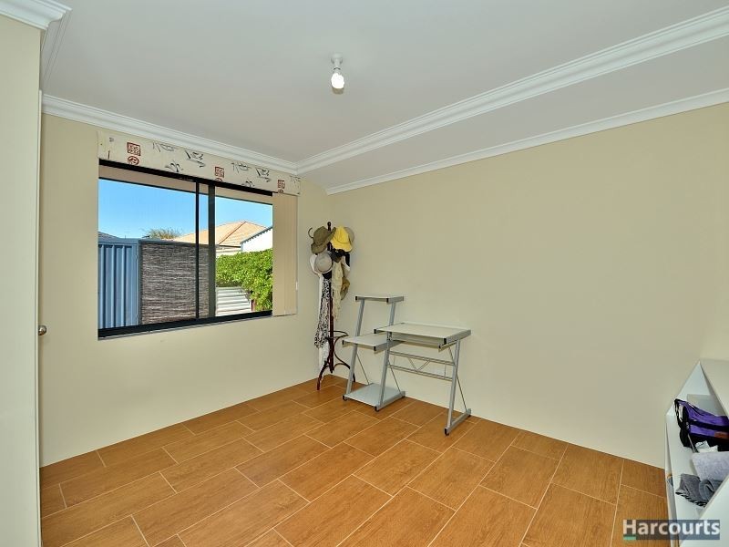 131 Peelwood Parade, Halls Head WA 6210