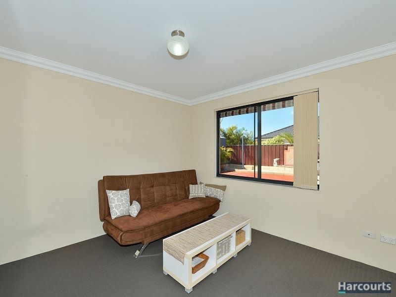 131 Peelwood Parade, Halls Head WA 6210