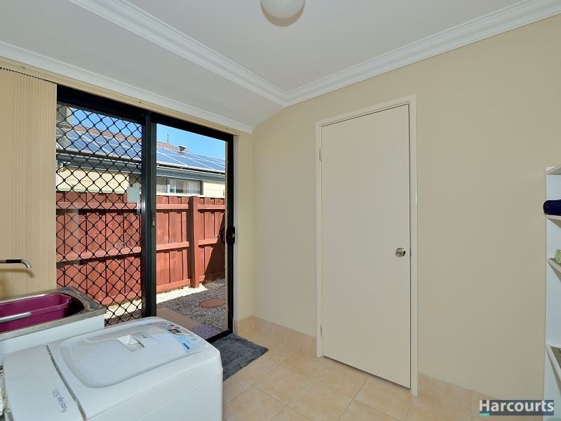 131 Peelwood Parade, Halls Head WA 6210