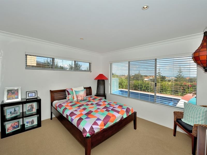 21 Endeavour Circle, Wannanup WA 6210