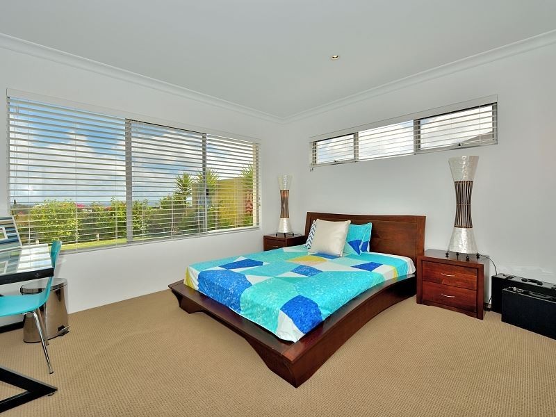 21 Endeavour Circle, Wannanup WA 6210