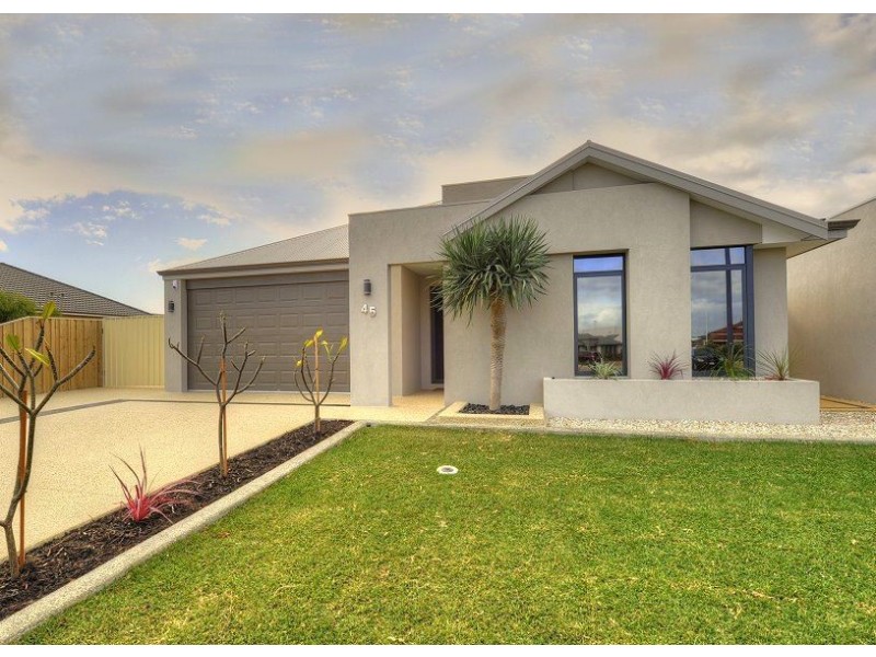 45 Marsdenia Road, Halls Head WA 6210