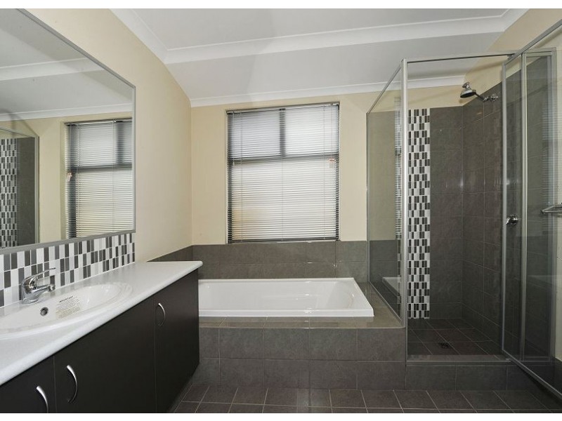 45 Marsdenia Road, Halls Head WA 6210