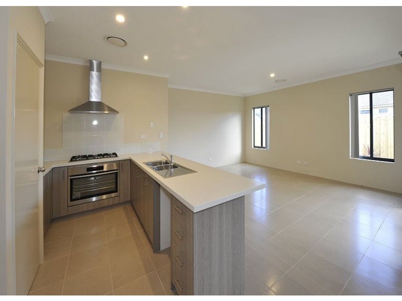 45 Marsdenia Road, Halls Head WA 6210