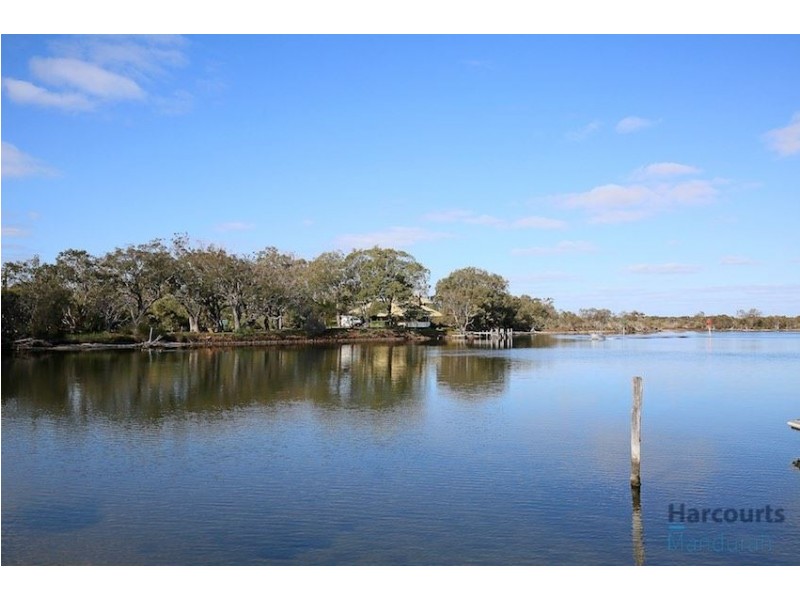 21 Kallang Road, Coodanup WA 6210