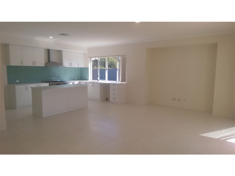 1 Jinatong Loop, Dawesville WA 6211