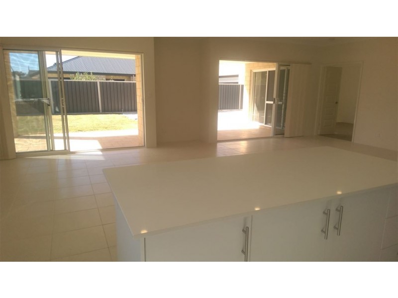 1 Jinatong Loop, Dawesville WA 6211