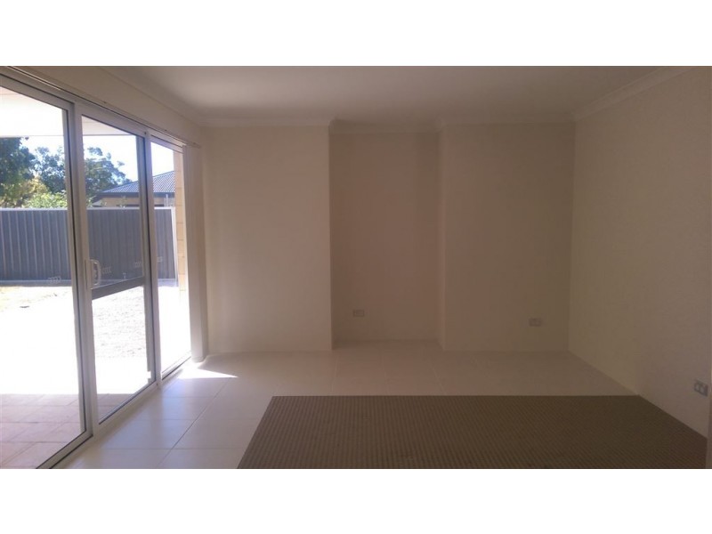 1 Jinatong Loop, Dawesville WA 6211