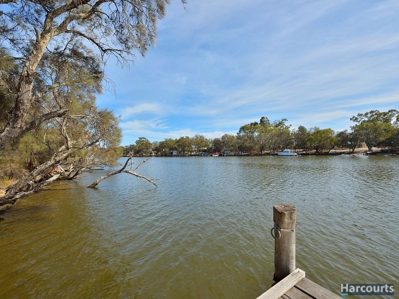 138 Banksia Terrace, South Yunderup WA 6208