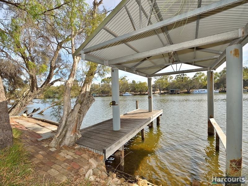 138 Banksia Terrace, South Yunderup WA 6208