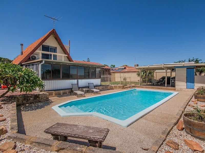 12 Sievewright Street, Silver Sands WA 6210