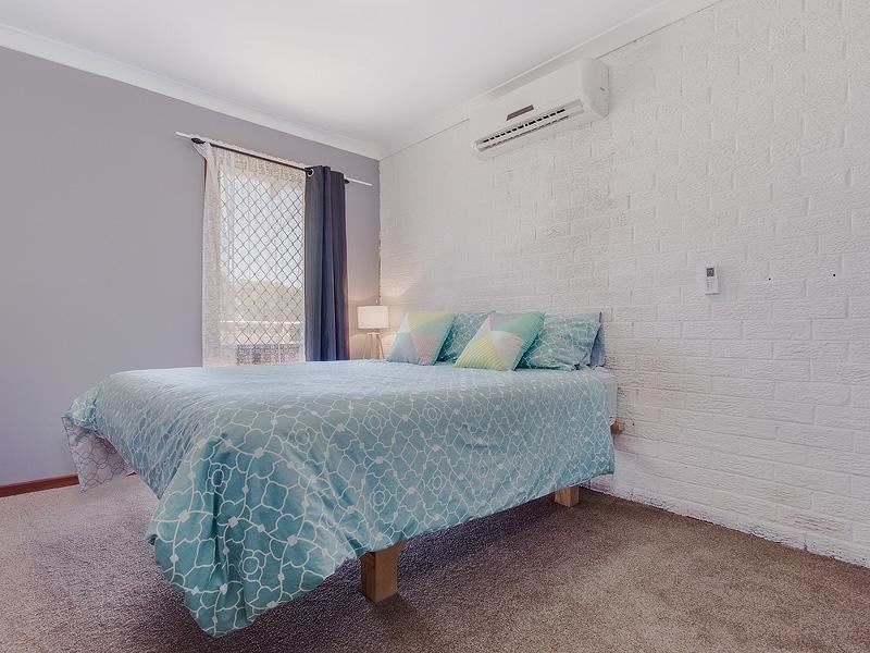 12 Sievewright Street, Silver Sands WA 6210