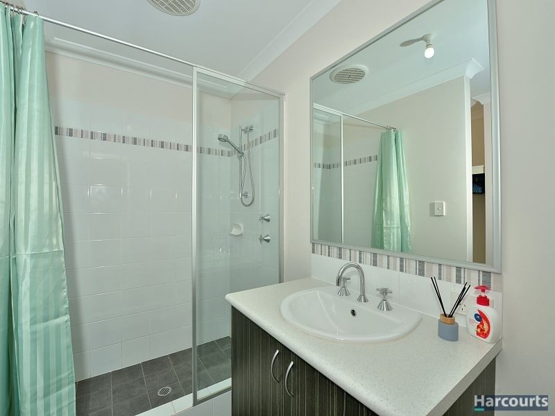 11 Sheffield Green, Greenfields WA 6210