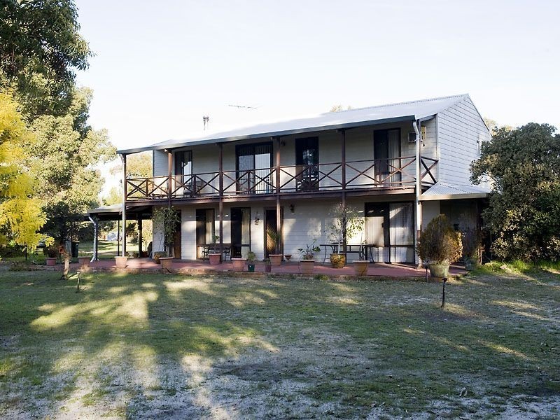 150 Lakelands Road, Barragup WA 6209