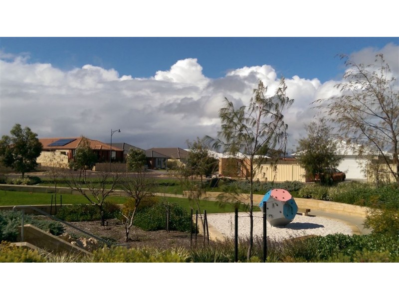 14 Chalice Rise, Lakelands WA 6180