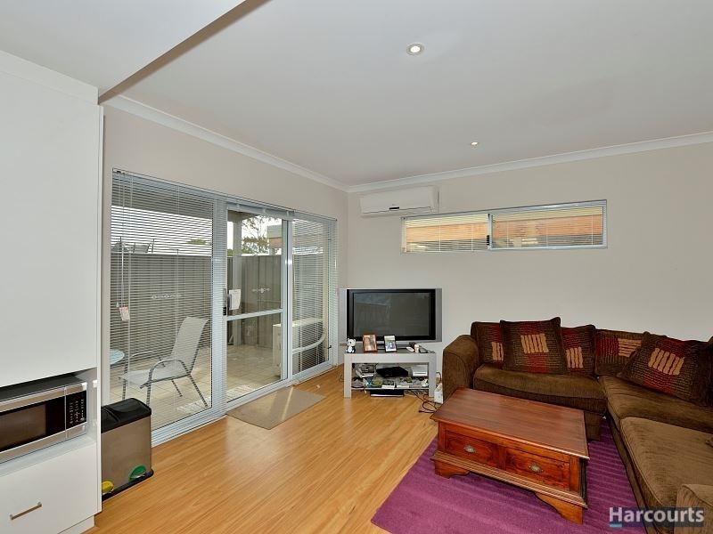 1/12 Elizabeth Street, Mandurah WA 6210