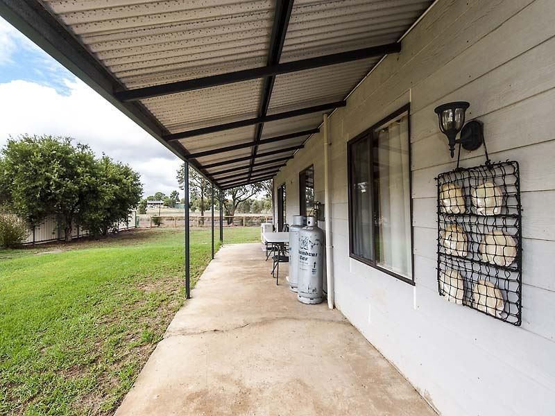 38 Dallas Street, Waroona WA 6215