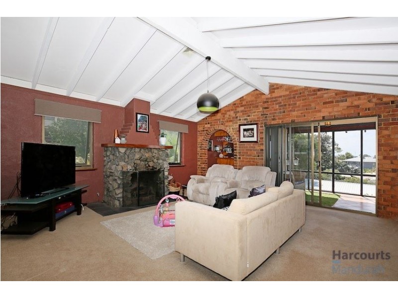 12 Dalrymple Terrace, Halls Head WA 6210