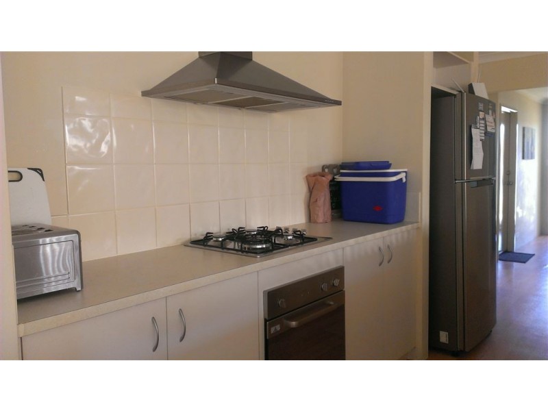 8 Lismore Ridge, Lakelands WA 6180