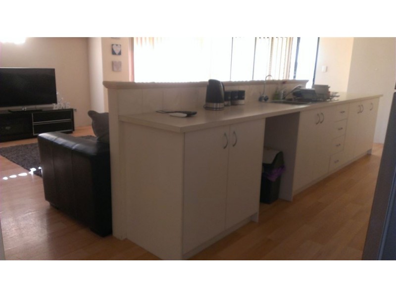 8 Lismore Ridge, Lakelands WA 6180