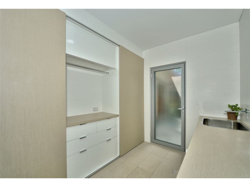 1 Muir Street, Halls Head WA 6210