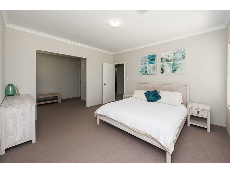 14 Breynia Link, Halls Head WA 6210