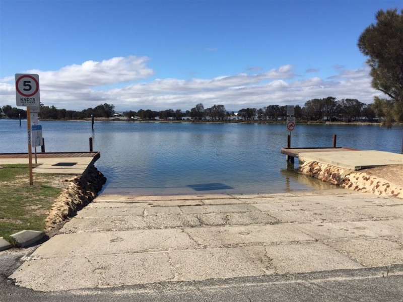 46 Batavia Quays, South Yunderup WA 6208