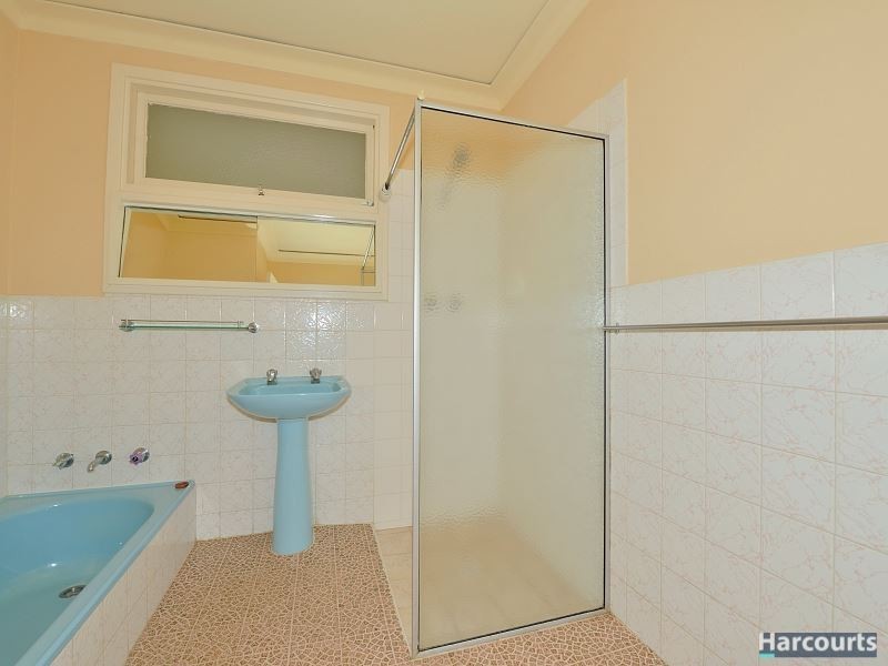 8 Maria Street, Dudley Park WA 6210